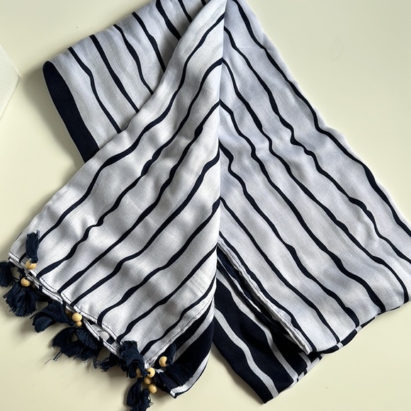 Blue and White Striped Scarf or wrap - Picture 2 of 3